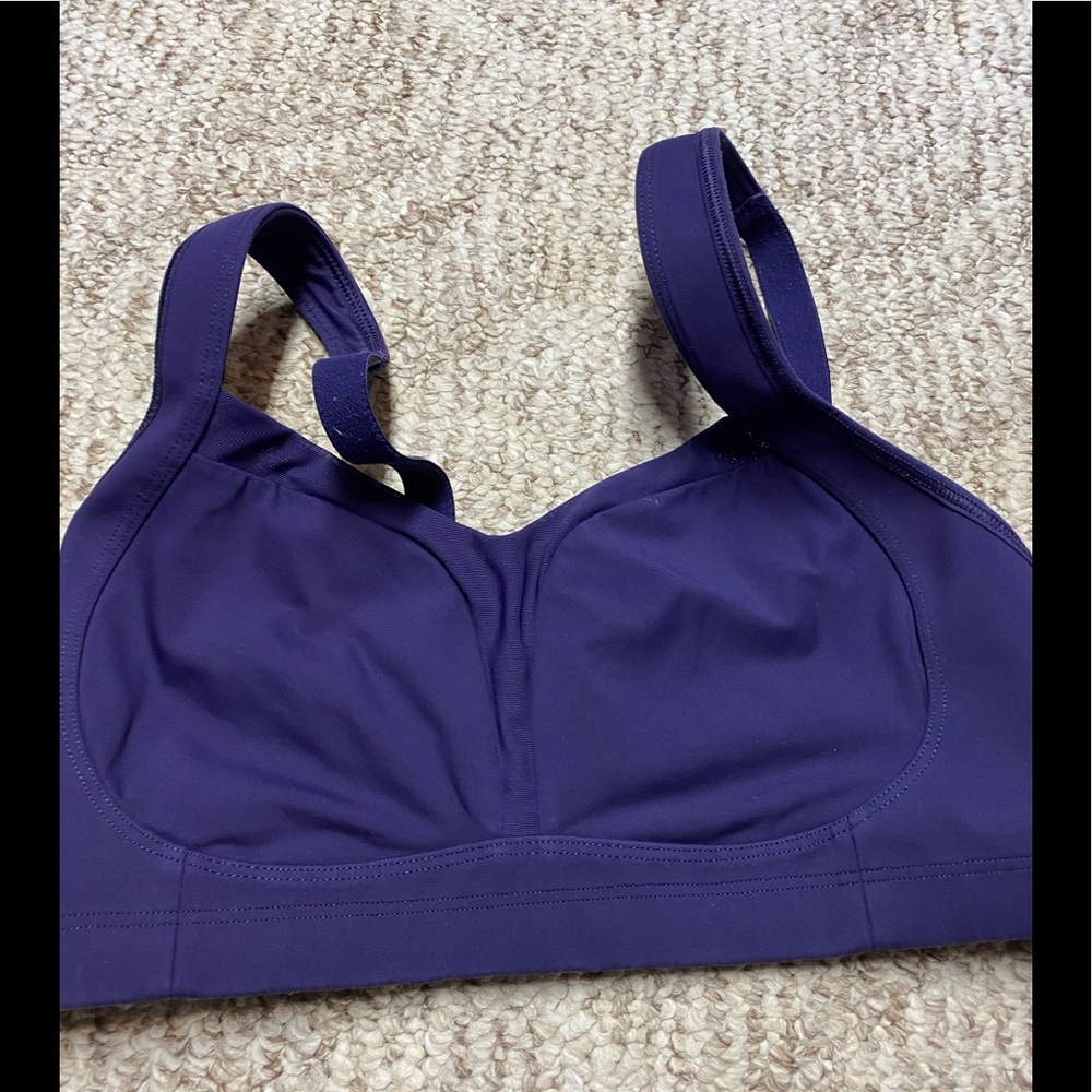 Lululemon bra
